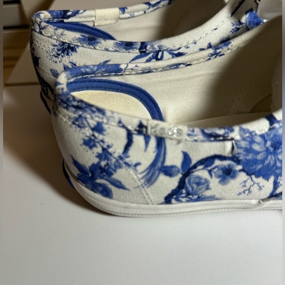 Keds Women's Blue and White Floral Sneakers - Picture 7 of 9